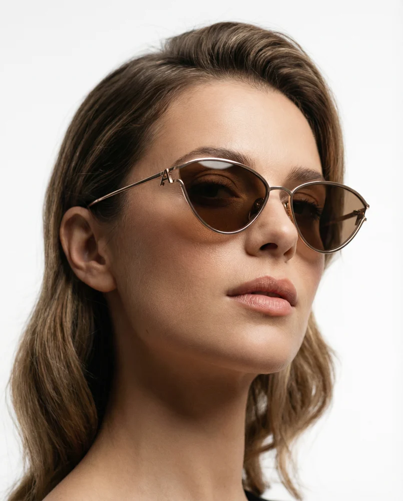 MISS ARROGATE 10 Sunglasses